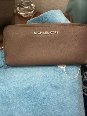Michael Kors Chocolate Brown Saffiano Zip Wallet